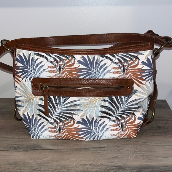 Bueno Handbags - Spacious Bueno Purse Shoulder Bag